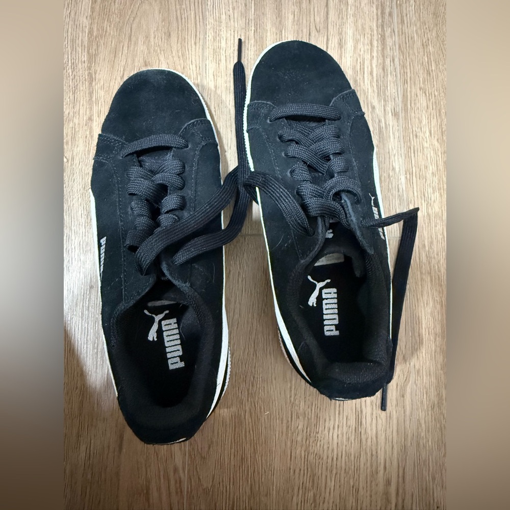 Puma Black and White Sneakers - Picture 6 of 8